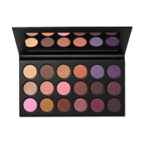 Morphe ‘talkin flirty’ pallet 18F